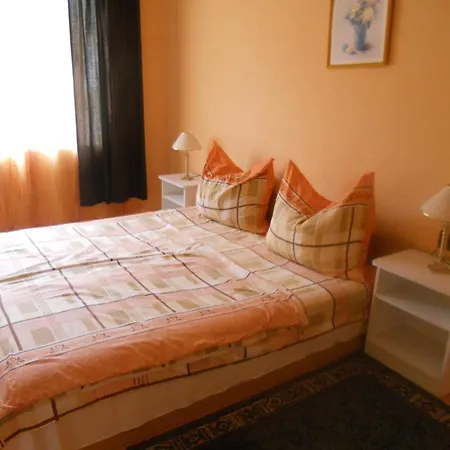 Luna Apartmanhaz Apartman *